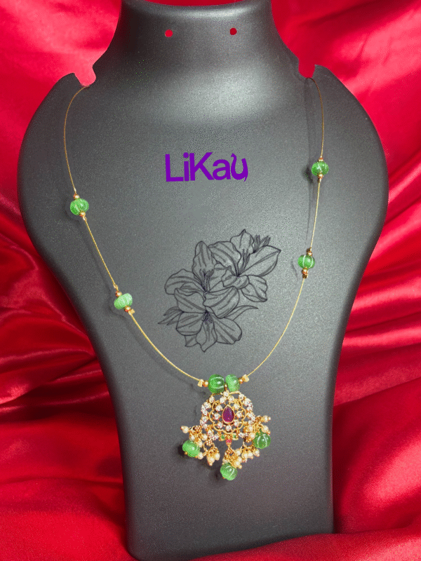 likau Unique Invisible choker