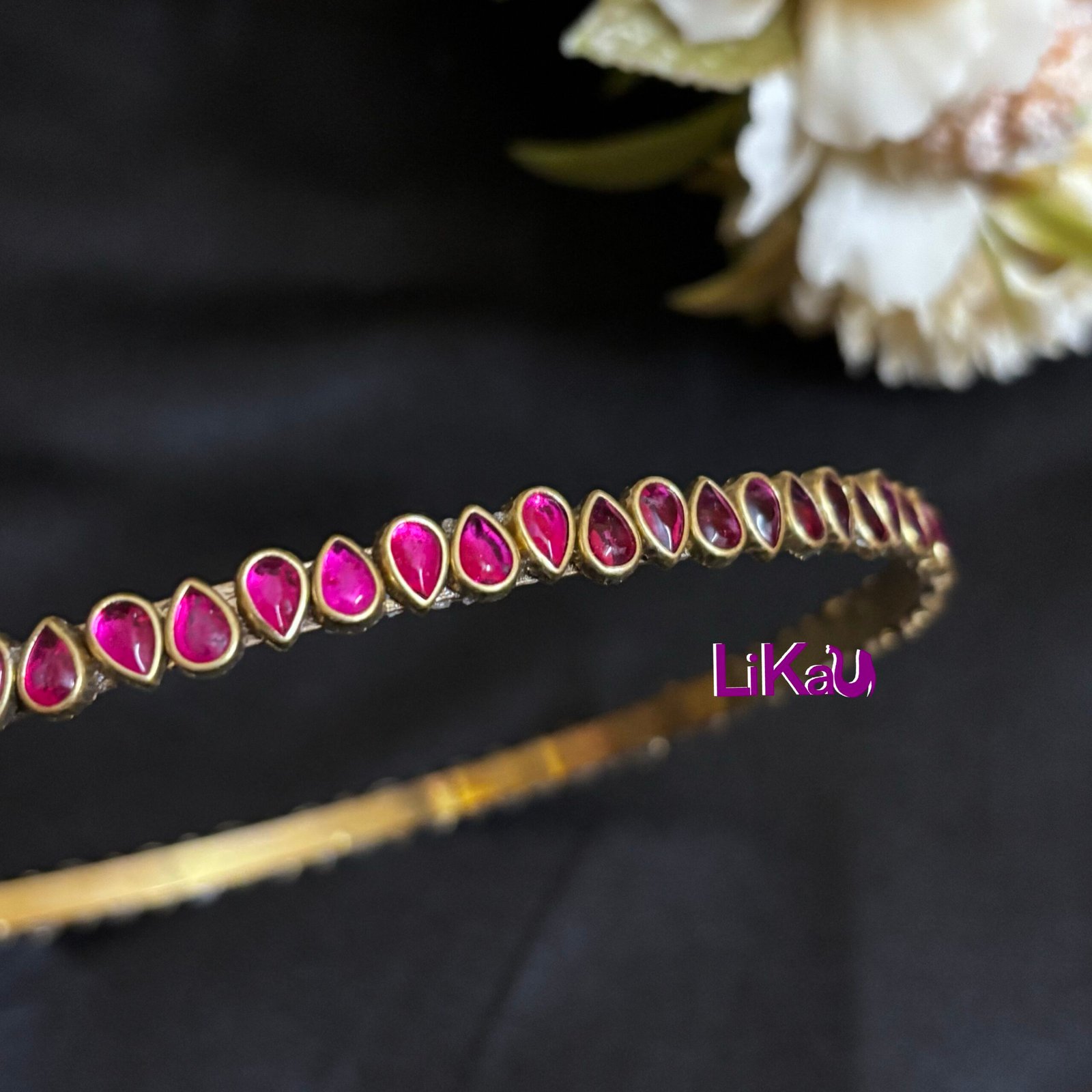 Likau Handmade Kundan Brass Hairband with Elegant teardrop design pattern - Image 2